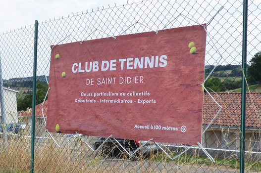 bâche en laçage tendue